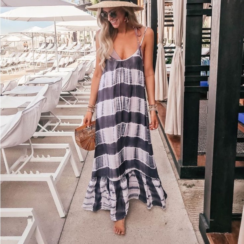 Smell the Roses Navy and White Maxi Dress